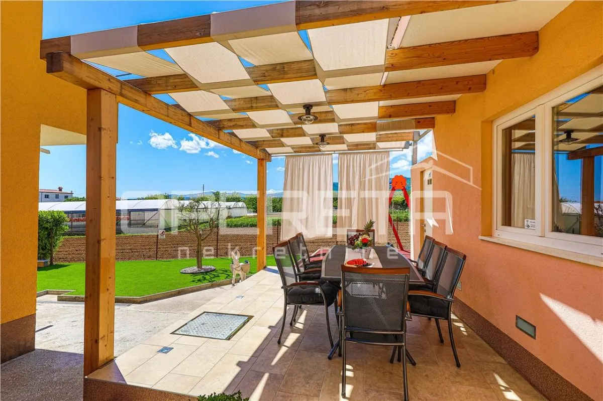 Casa vila de vanzare in Croatia, Kaštel Lukšic - foto 8