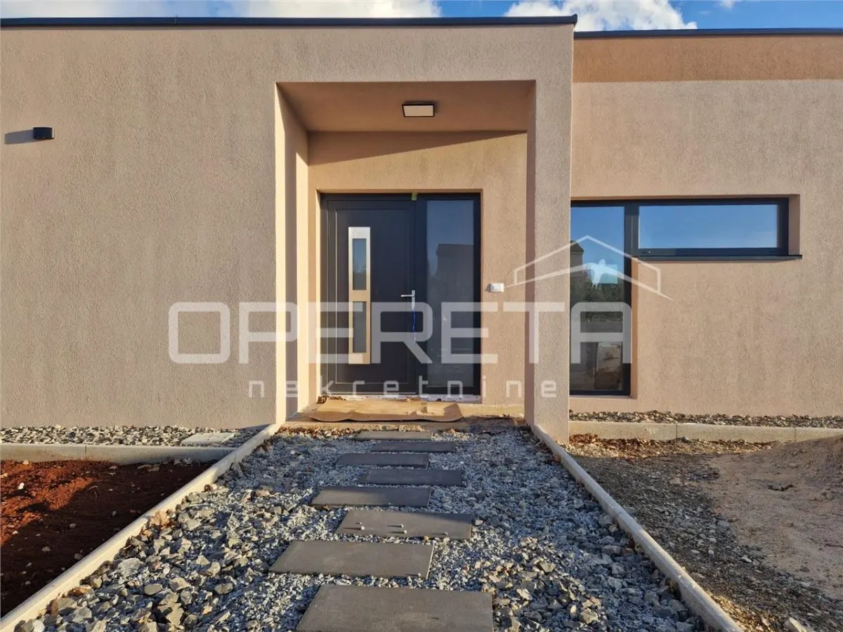Villa for Sale in Svetvincenat, Croatia – Istria - foto 1
