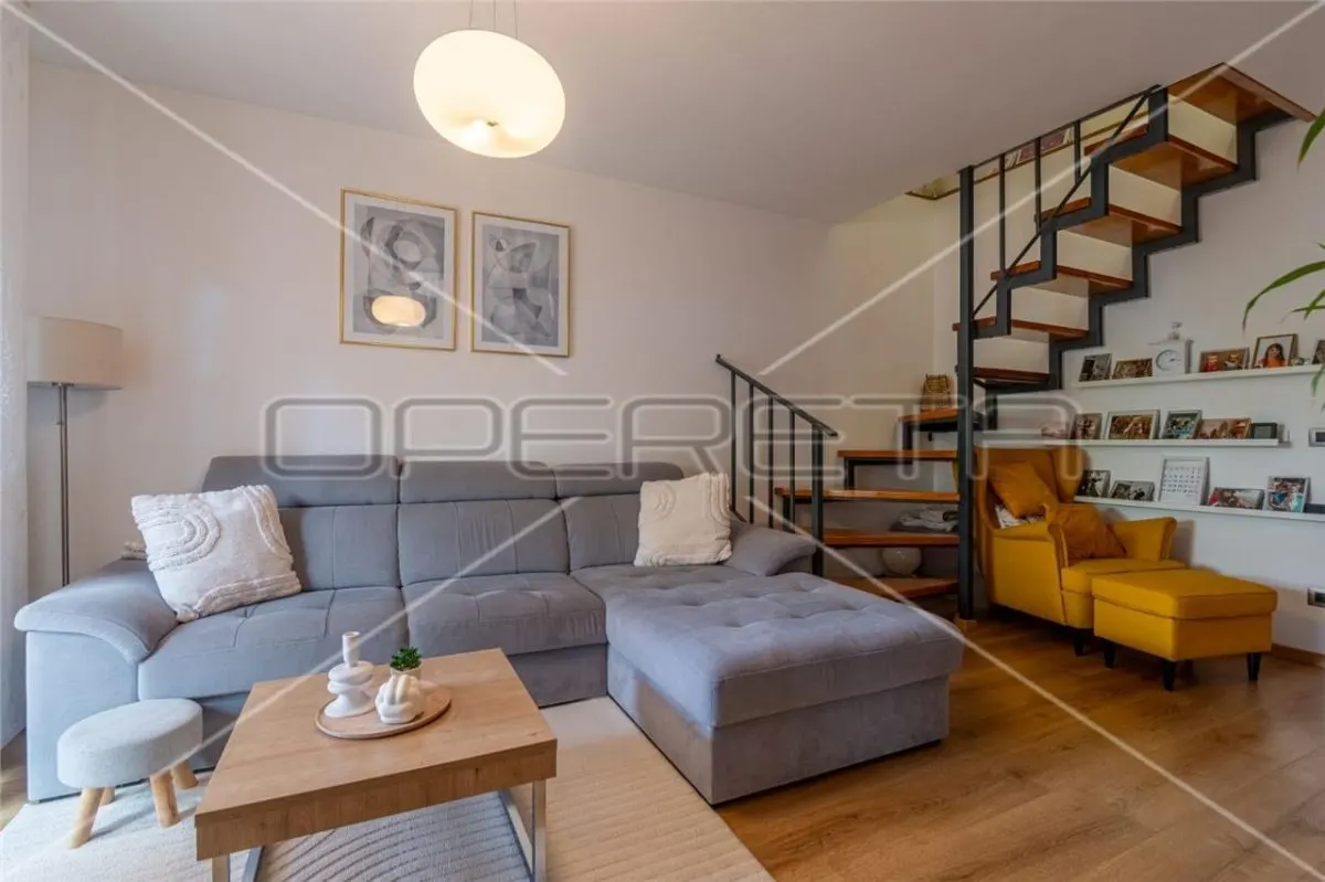 Villa with Three Apartments and Tavern for Sale in Pula, Croatia - foto 1