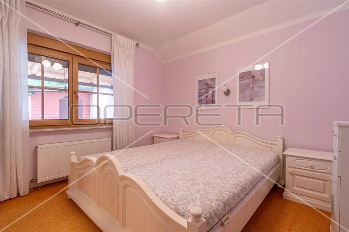 Villa with Three Apartments and Tavern for Sale in Pula, Croatia - foto 12