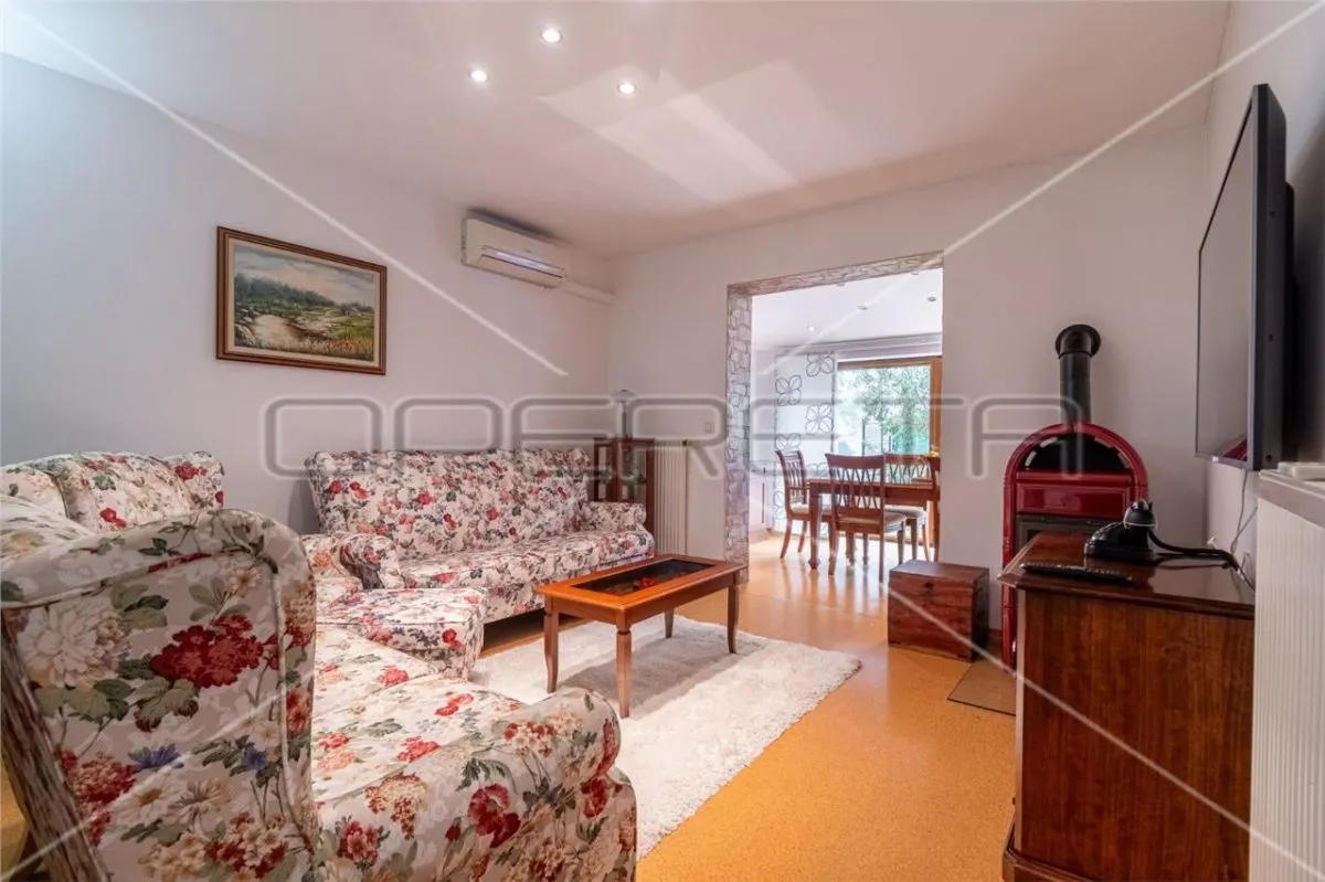 Villa with Three Apartments and Tavern for Sale in Pula, Croatia - foto 14