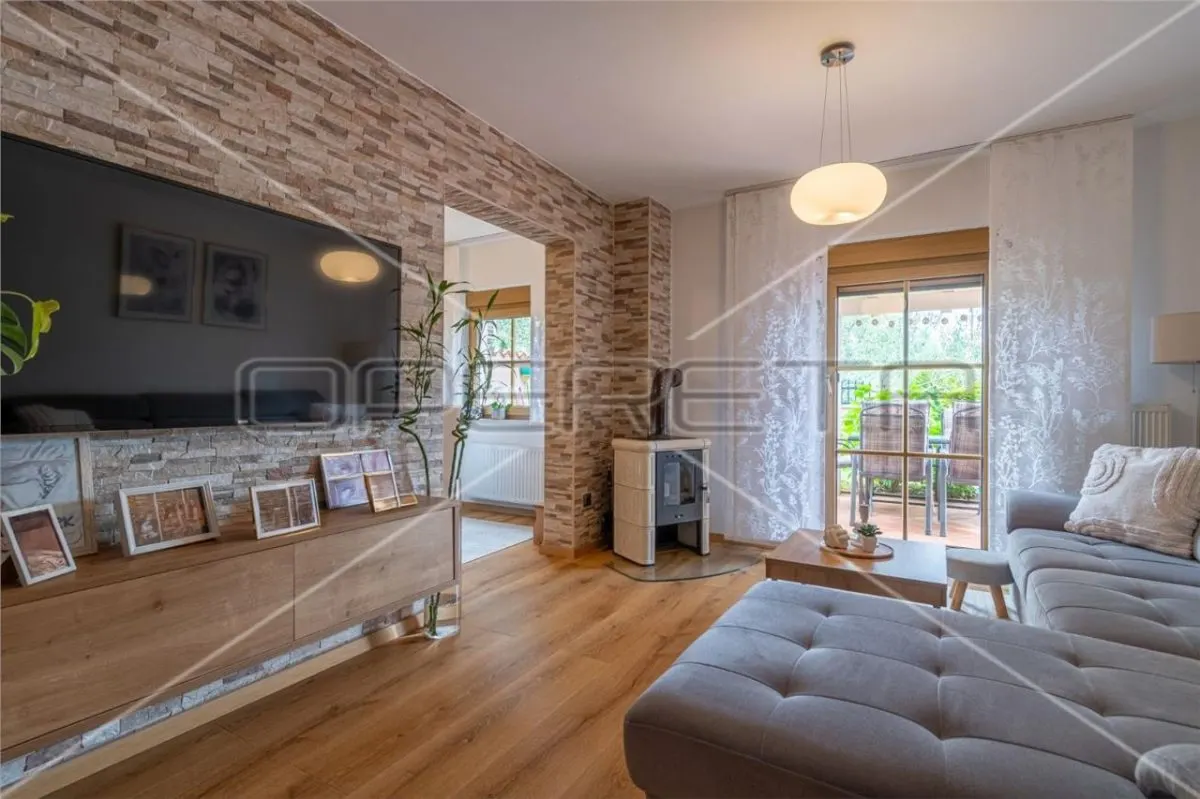 Villa with Three Apartments and Tavern for Sale in Pula, Croatia - foto 3