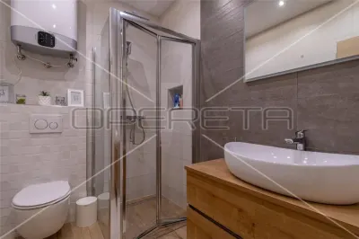 Villa with Three Apartments and Tavern for Sale in Pula, Croatia - foto 7
