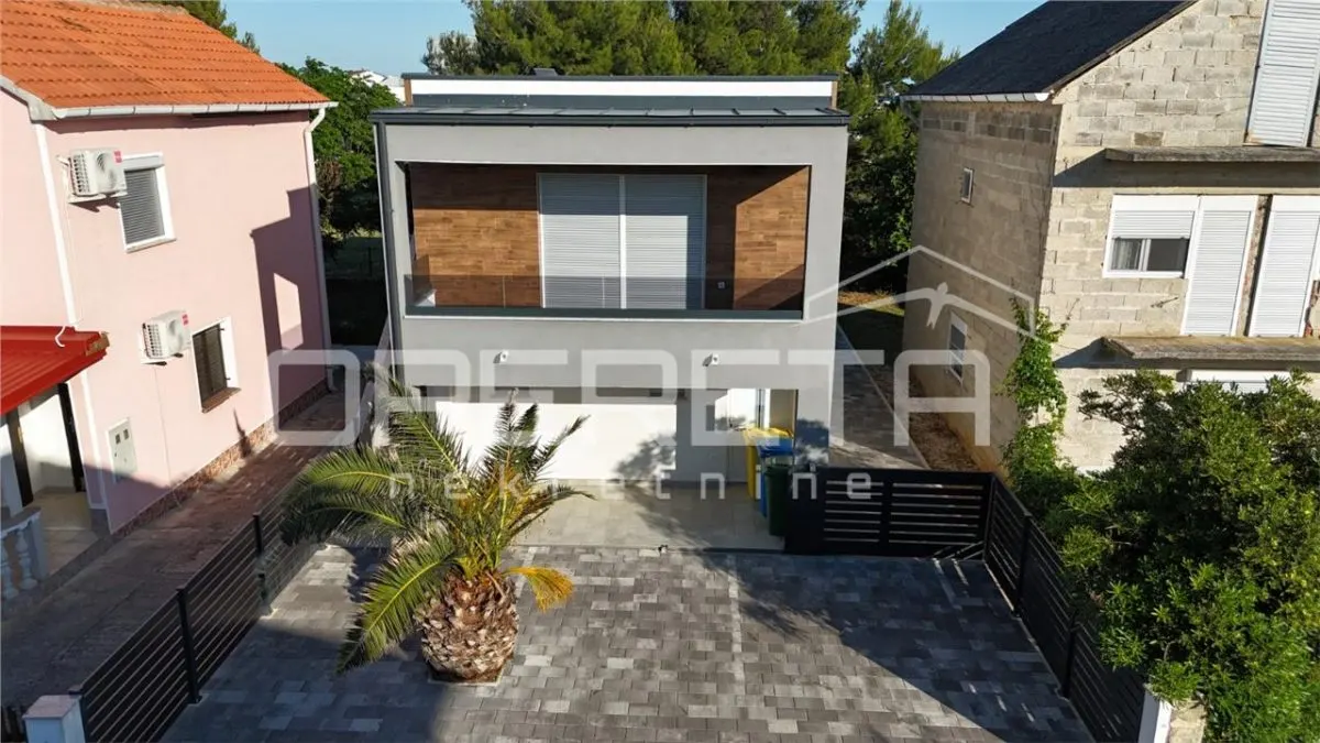 Detached Villa with Four Apartments for Sale in Vir, Croatia - foto 2