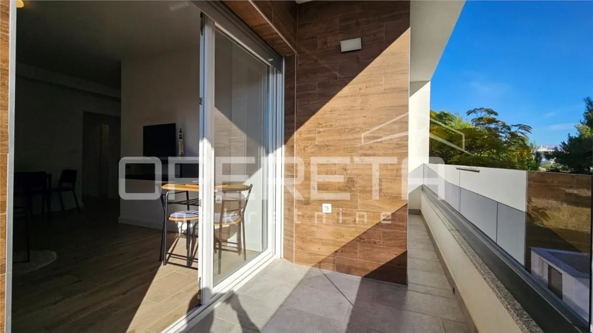 Detached Villa with Four Apartments for Sale in Vir, Croatia - foto 11