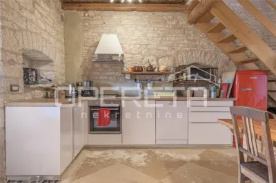 Traditional Istrian Stone Villa with Pool for Sale in Svetvincenat, Croatia - foto 6
