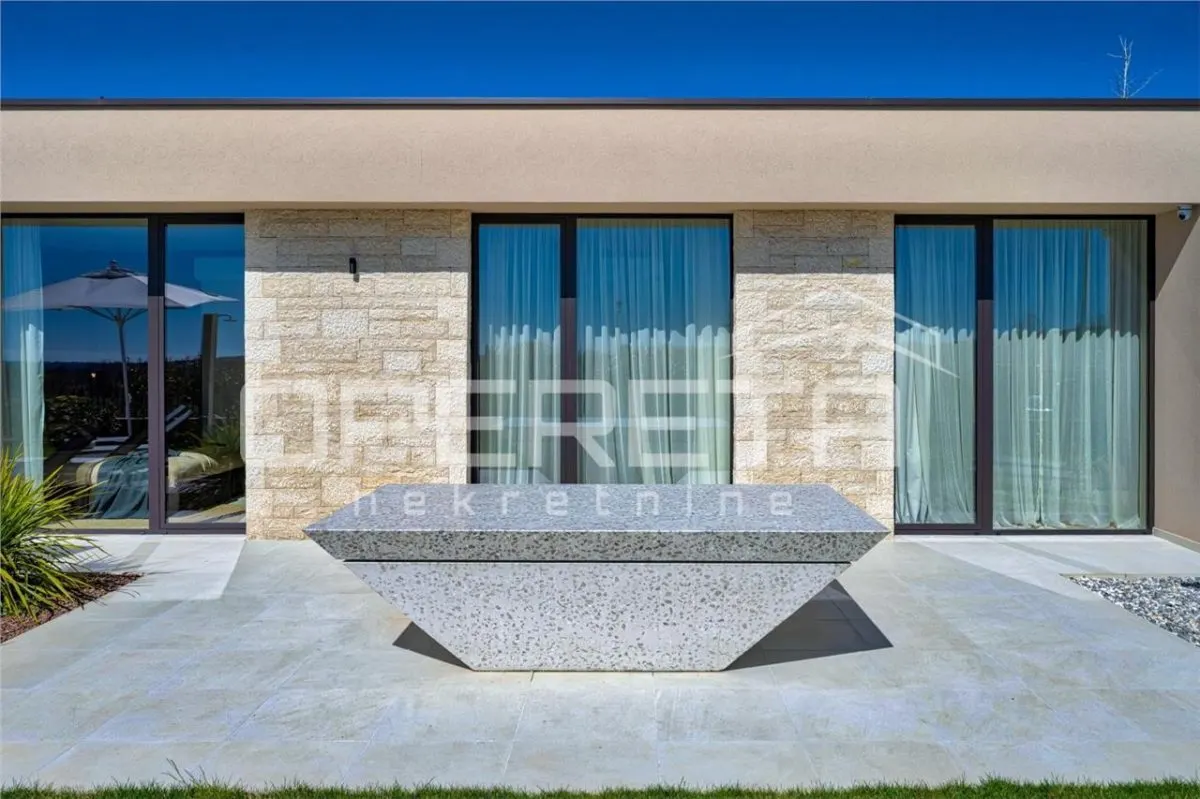 Modern Ground-Floor Villa for Sale in Porec, Croatia – Sea View - foto 15