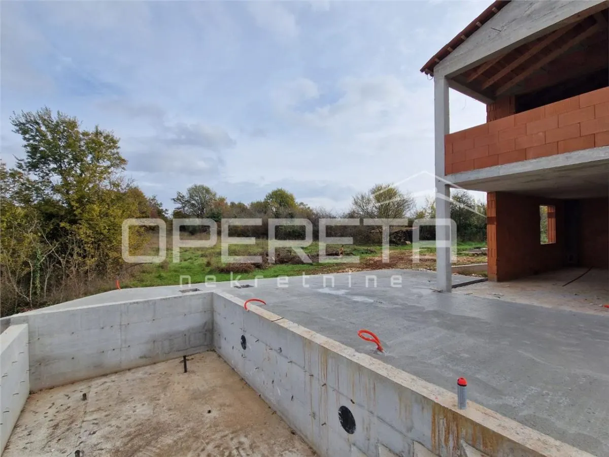 Detached Villa for Sale in Svetvincenat, Istria, Croatia - foto 4