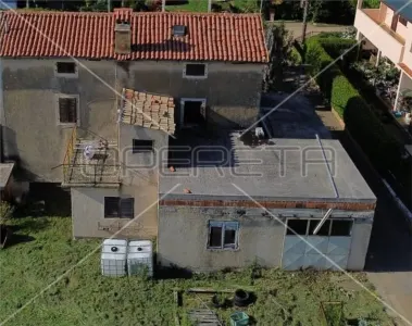 Villa Istria de Estilo Autóctono para Reformar, Cerca de Novigrad, Croacia - foto 4