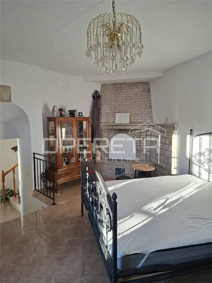 فيلا سكنية فسيحة للبيع في دوغي رات، كرواتيا - foto 6