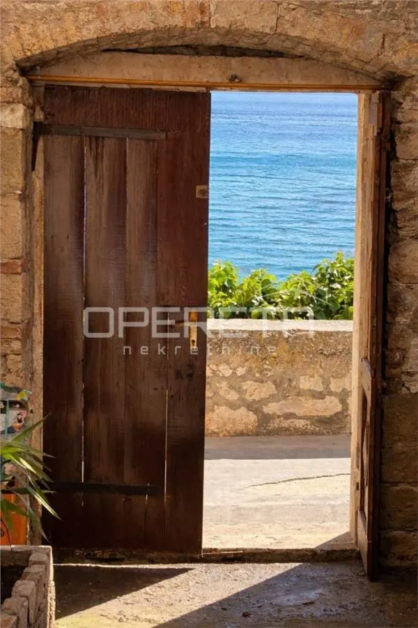 Casa vila de vanzare in Croatia, Komiza - foto 3
