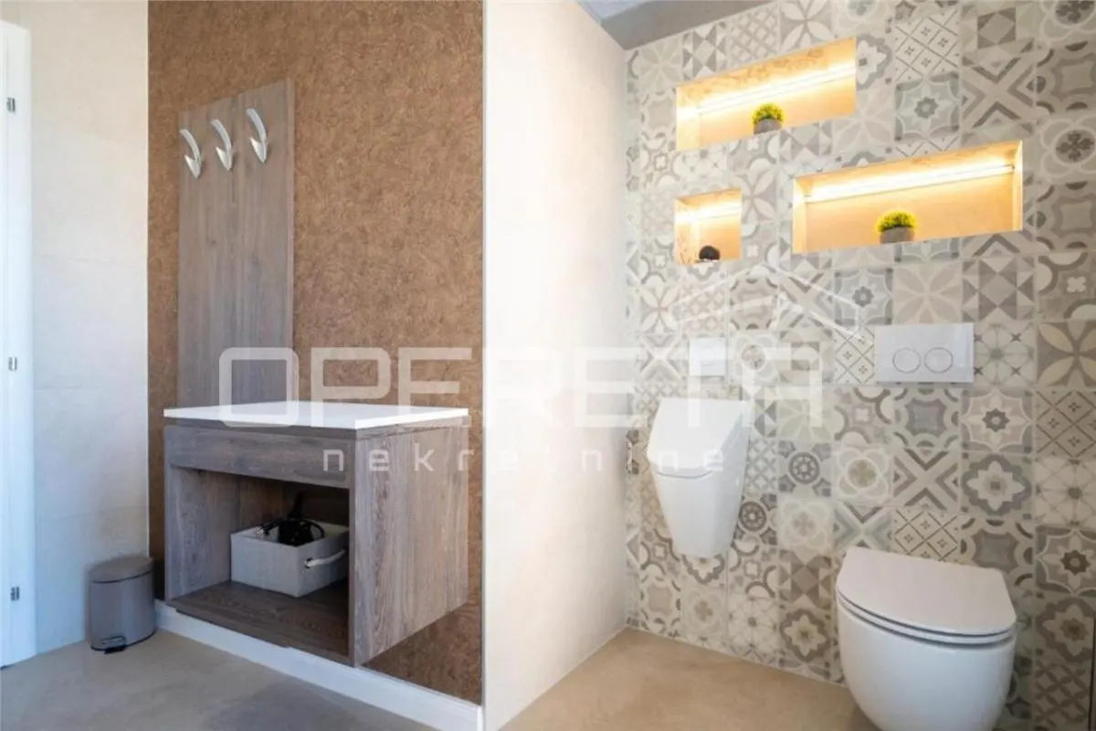 Luxury Villa with 5 Units, Pool and Investment Potential, Nin, Croatia - foto 14