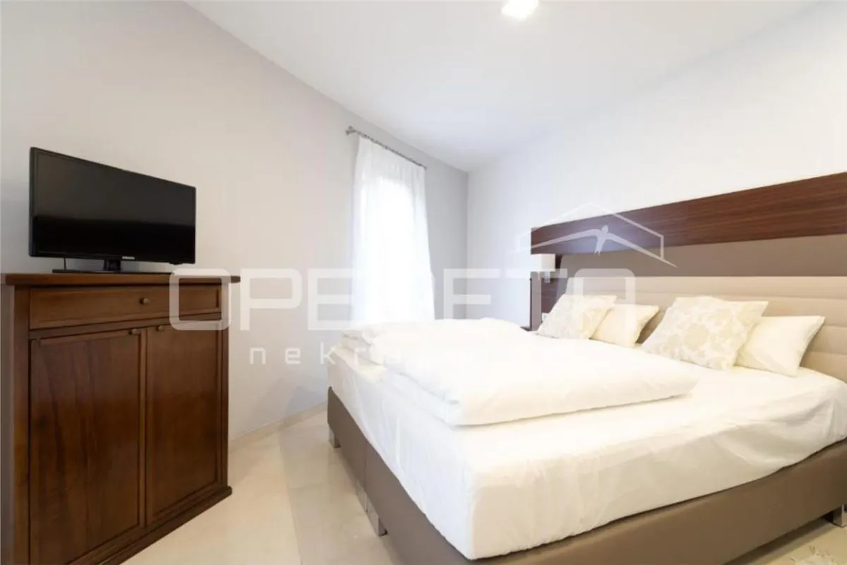 Luxury Villa with 5 Units, Pool and Investment Potential, Nin, Croatia - foto 19