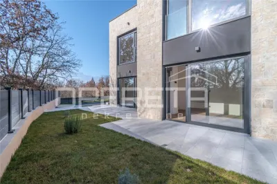 Casa vila de vanzare in Croatia, Porec - foto 23