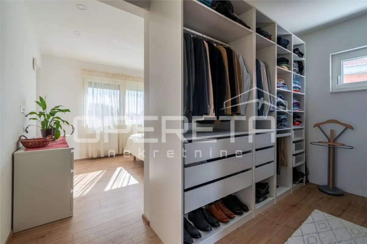 Modern Single-Story Villa with Pool and Smart Home System, Kaštelir, Croatia - foto 13