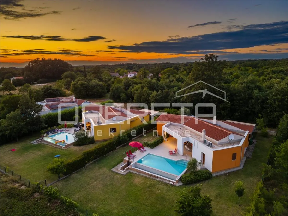 Two Modern Villas for Sale in Svetvincenat, Croatia - foto 1