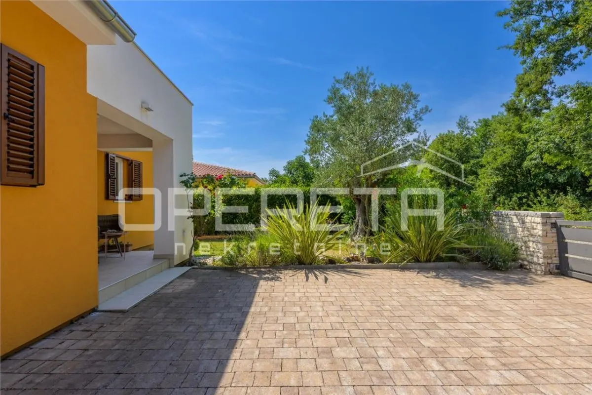 Modern Villa for Sale in Svetvincenat, Central Istria, Croatia - foto 16