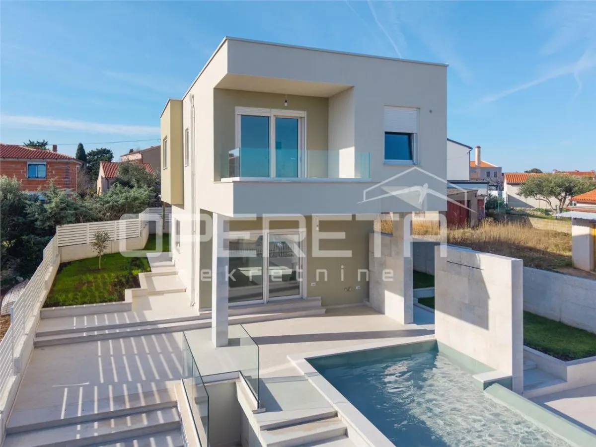 Modern Villa with Swimming Pool and Sea Views for Sale in Liznjan, Croatia - foto 1