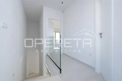 Modern Villa with Swimming Pool and Sea Views for Sale in Liznjan, Croatia - foto 12