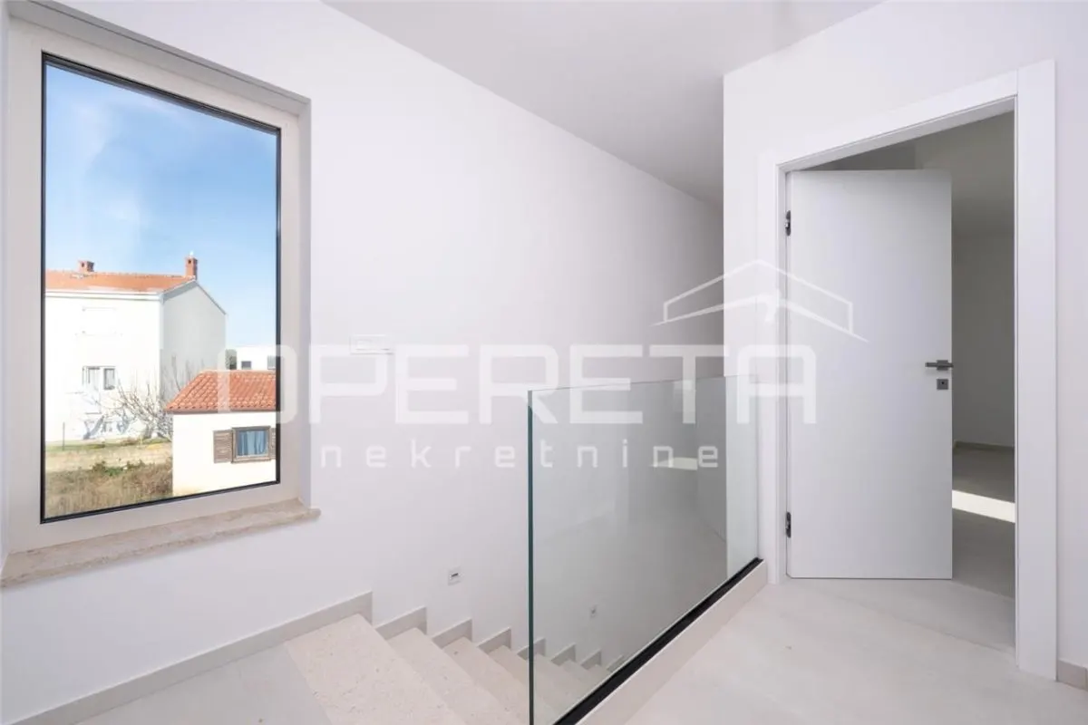 Modern Villa with Swimming Pool and Sea Views for Sale in Liznjan, Croatia - foto 16