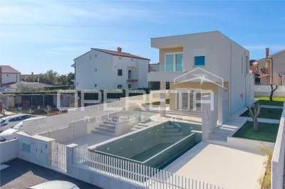 Modern Villa with Swimming Pool and Sea Views for Sale in Liznjan, Croatia - foto 3