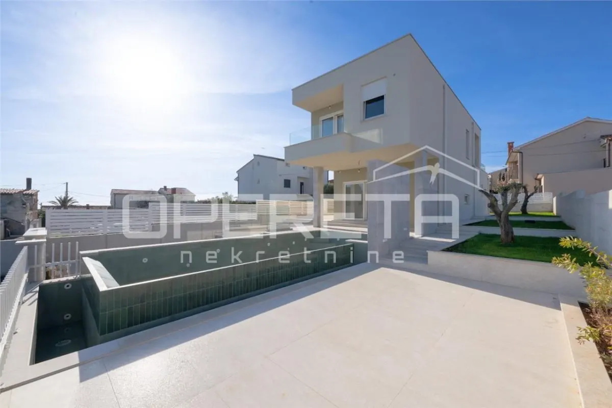 Modern Villa with Swimming Pool and Sea Views for Sale in Liznjan, Croatia - foto 21