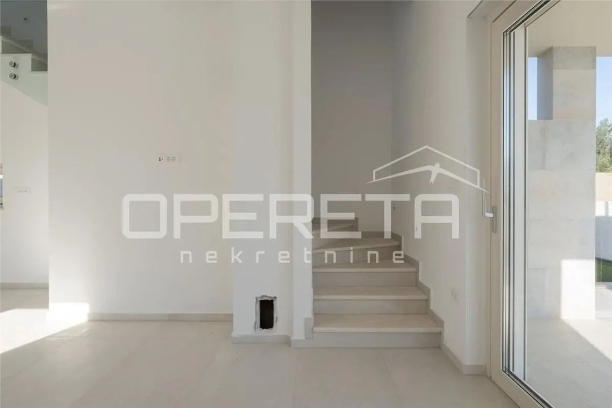 Modern Villa with Swimming Pool and Sea Views for Sale in Liznjan, Croatia - foto 9