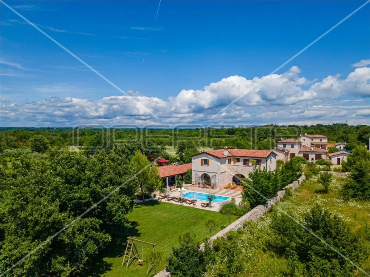 Rustic Villa for Sale in Svetvincenat, Istria, Croatia - foto 4