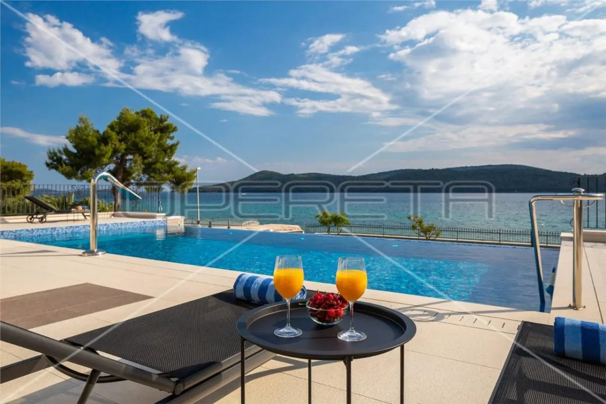 Luxury Detached Villa with Pool for Sale in Šibenik, Croatia - foto 3