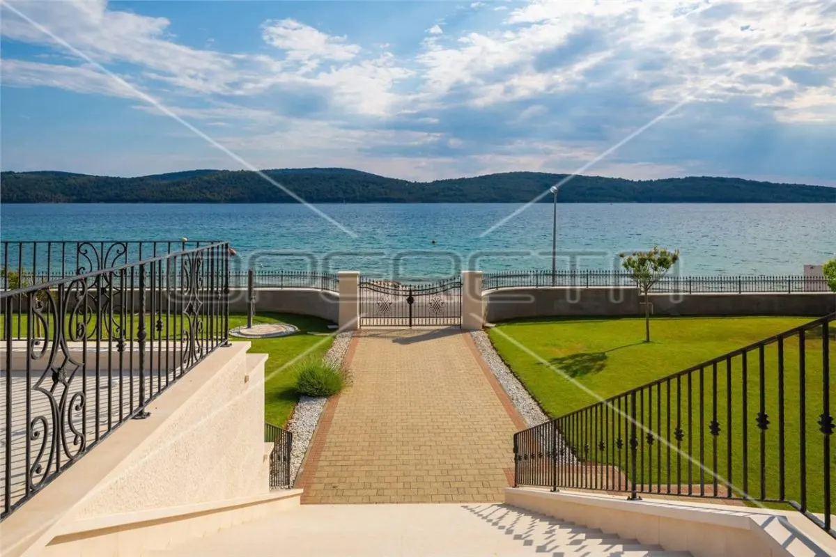 Luxury Detached Villa with Pool for Sale in Šibenik, Croatia - foto 25