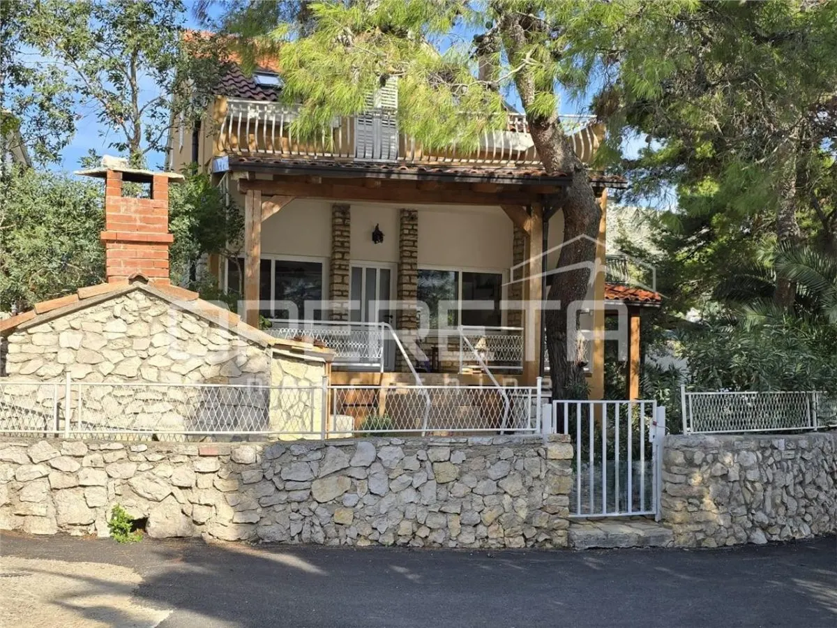Beachfront Villa with Two Apartments for Sale in Šibenik, Croatia - foto 11