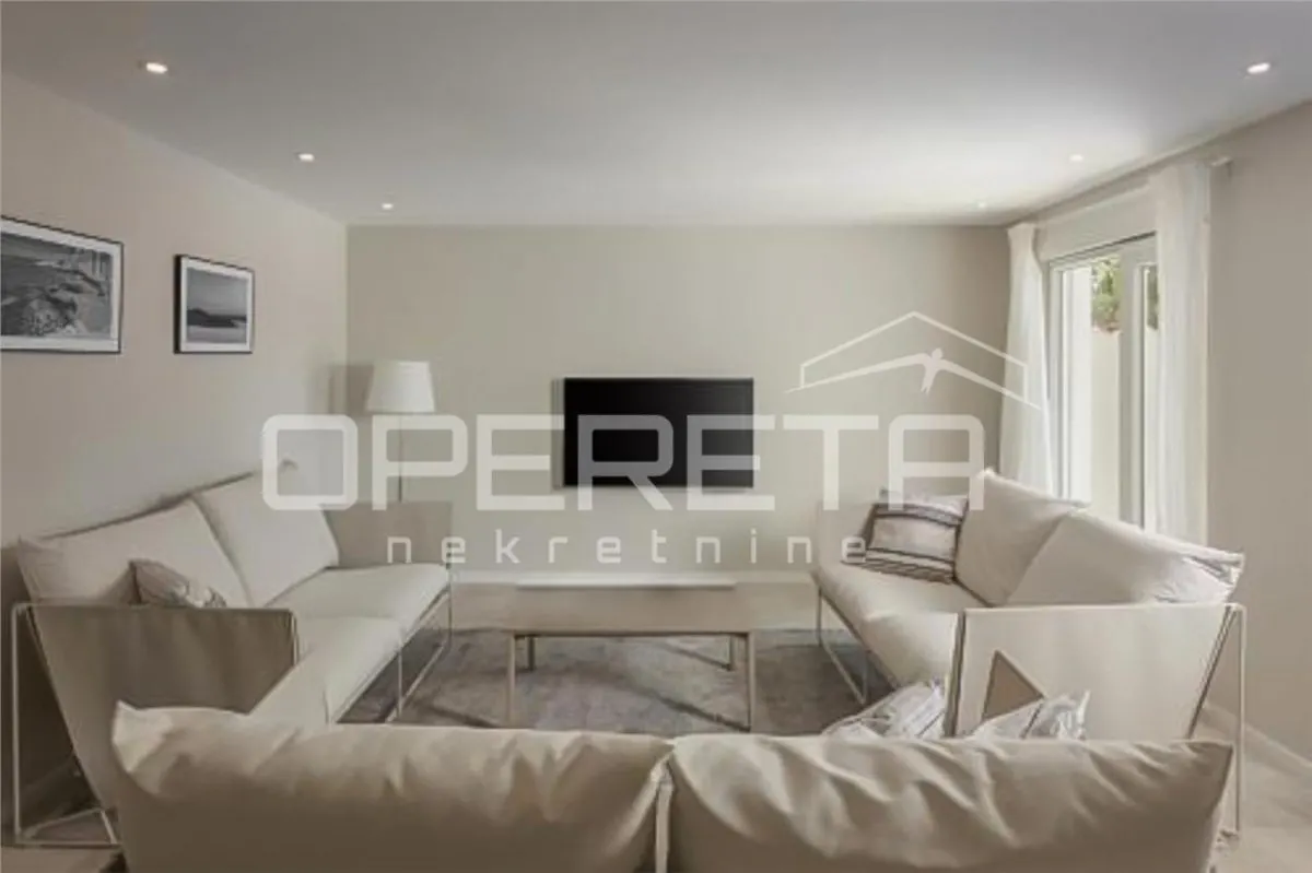 Elegant Villa for Sale in Brtonigla, Istria, Croatia - foto 2