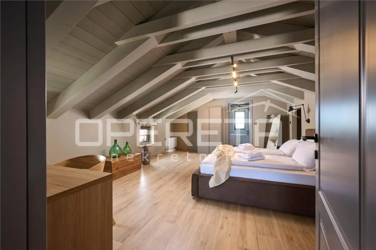Exclusive Newly Built Stone Villa with Pool and Sea View, Poreč, Croatia - foto 14