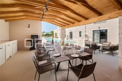 Exclusive Newly Built Stone Villa with Pool and Sea View, Poreč, Croatia - foto 23