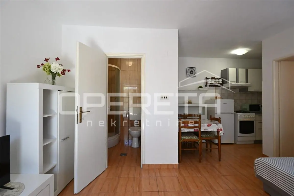 Three-Apartment House for Sale in Mali Lošinj, Croatia - foto 11
