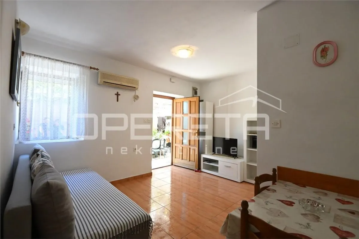 Three-Apartment House for Sale in Mali Lošinj, Croatia - foto 17
