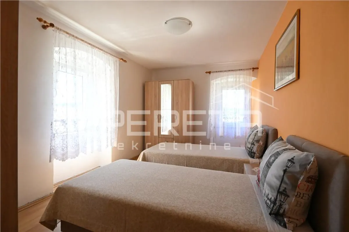 Three-Apartment House for Sale in Mali Lošinj, Croatia - foto 23