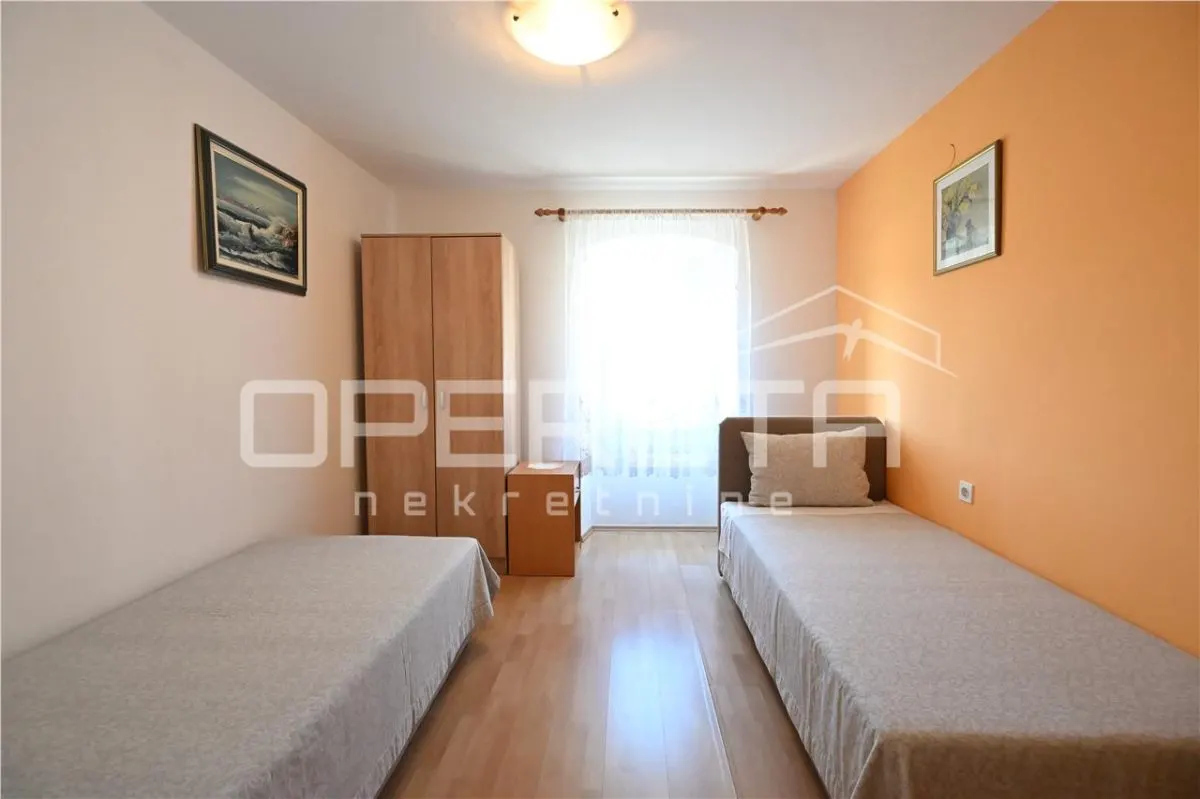 Three-Apartment House for Sale in Mali Lošinj, Croatia - foto 25
