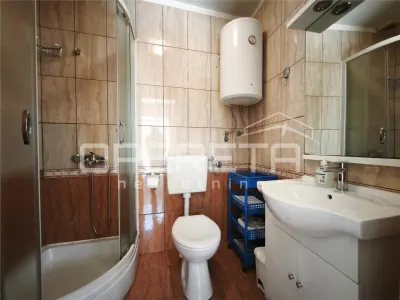 Three-Apartment House for Sale in Mali Lošinj, Croatia - foto 8