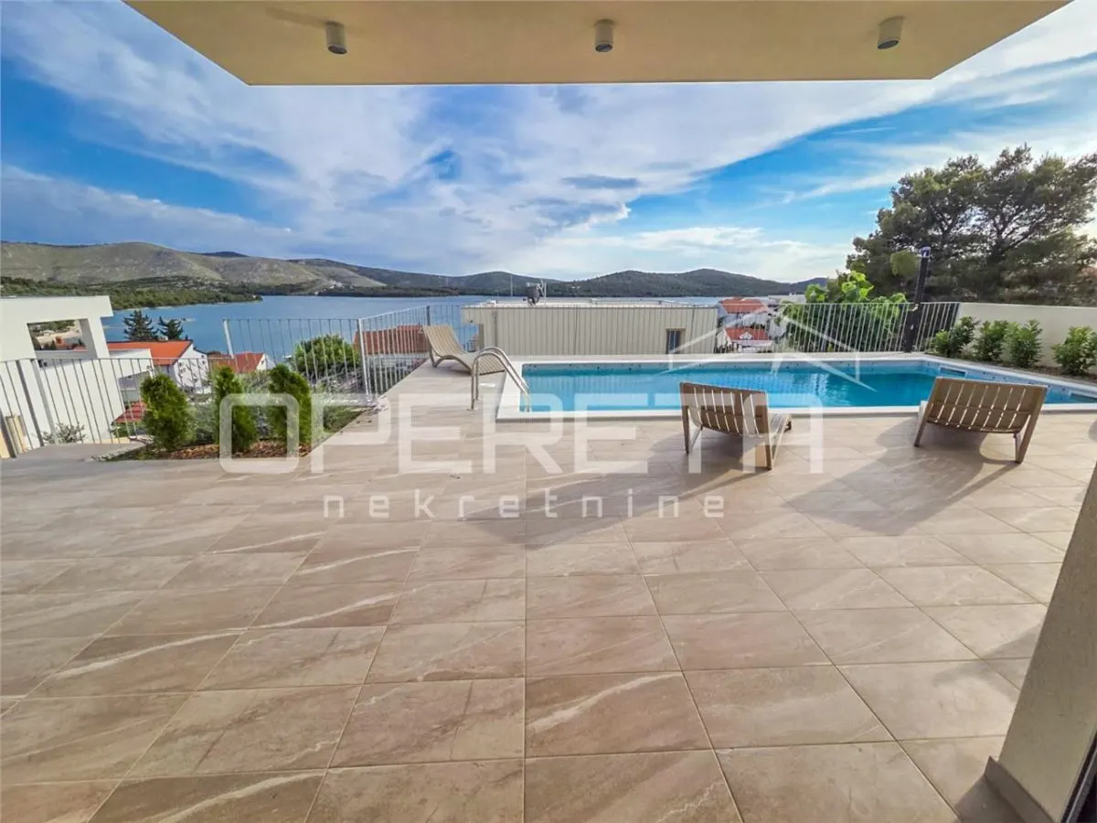 Modern Villa with Pool and Sea View in Šibenik, Croatia - foto 2