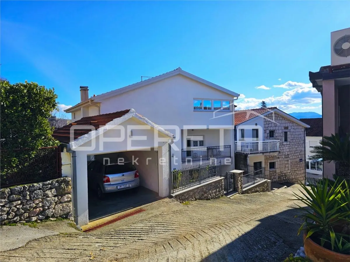 Family Villa with Three Apartments for Sale in Imotski, Croatia - foto 16