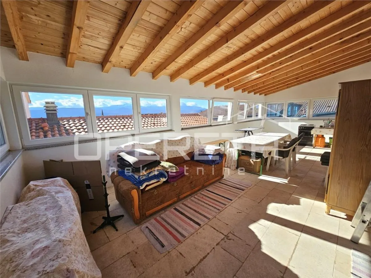 Family Villa with Three Apartments for Sale in Imotski, Croatia - foto 20