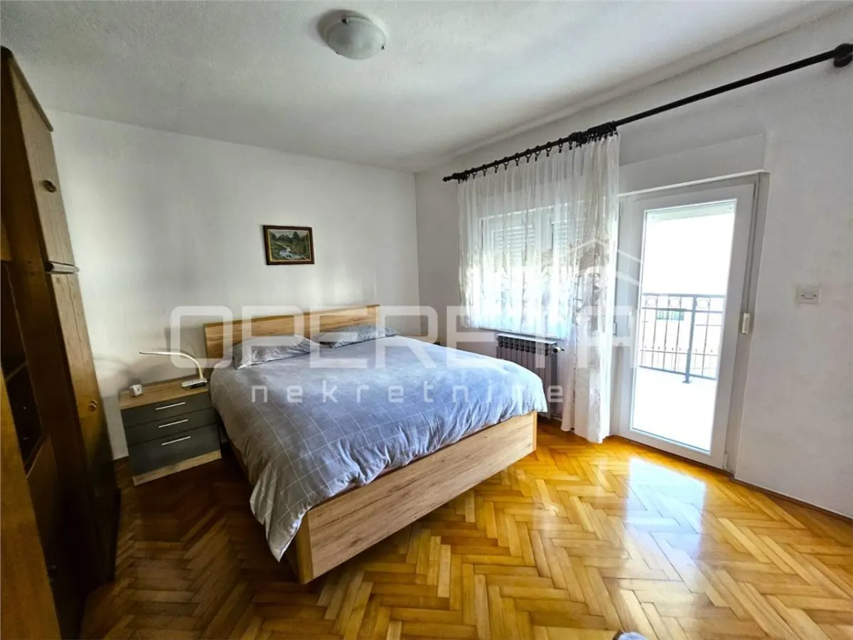 Family Villa with Three Apartments for Sale in Imotski, Croatia - foto 3
