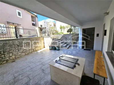 Family Villa with Three Apartments for Sale in Imotski, Croatia - foto 7