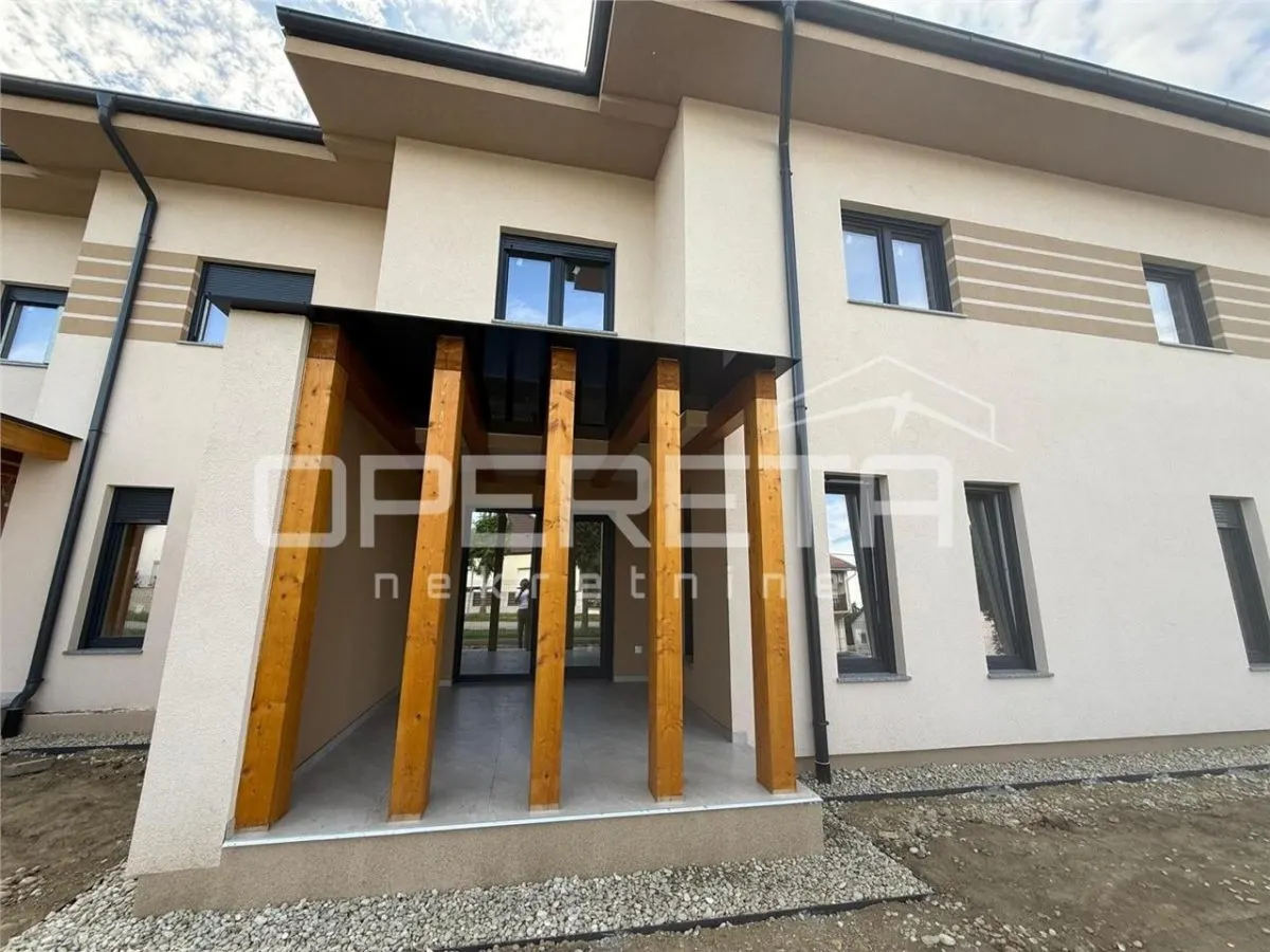 Villa Adosada de Bajo Consumo en Venta en Prelog, Croacia - foto 12