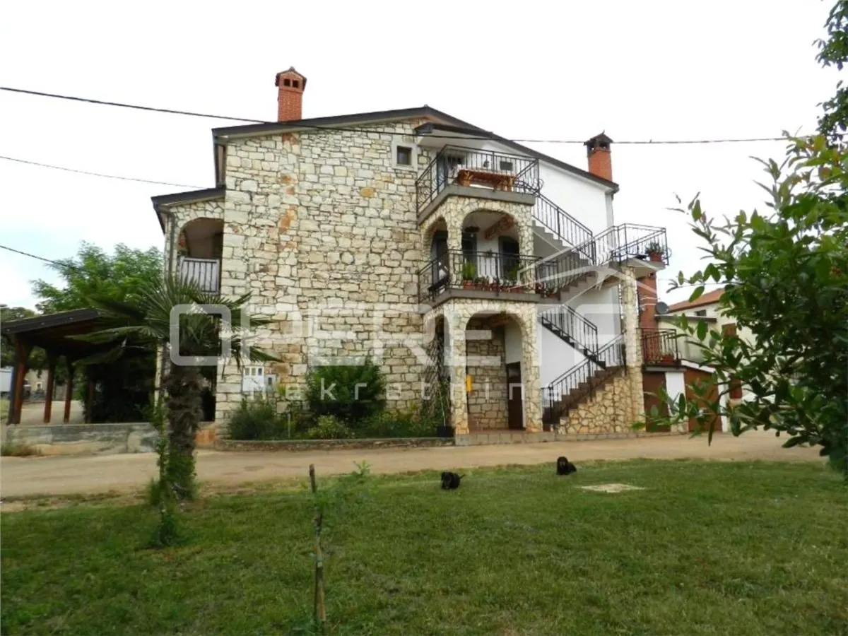 Villa for Sale in Brtonigla, Croatia - foto 3