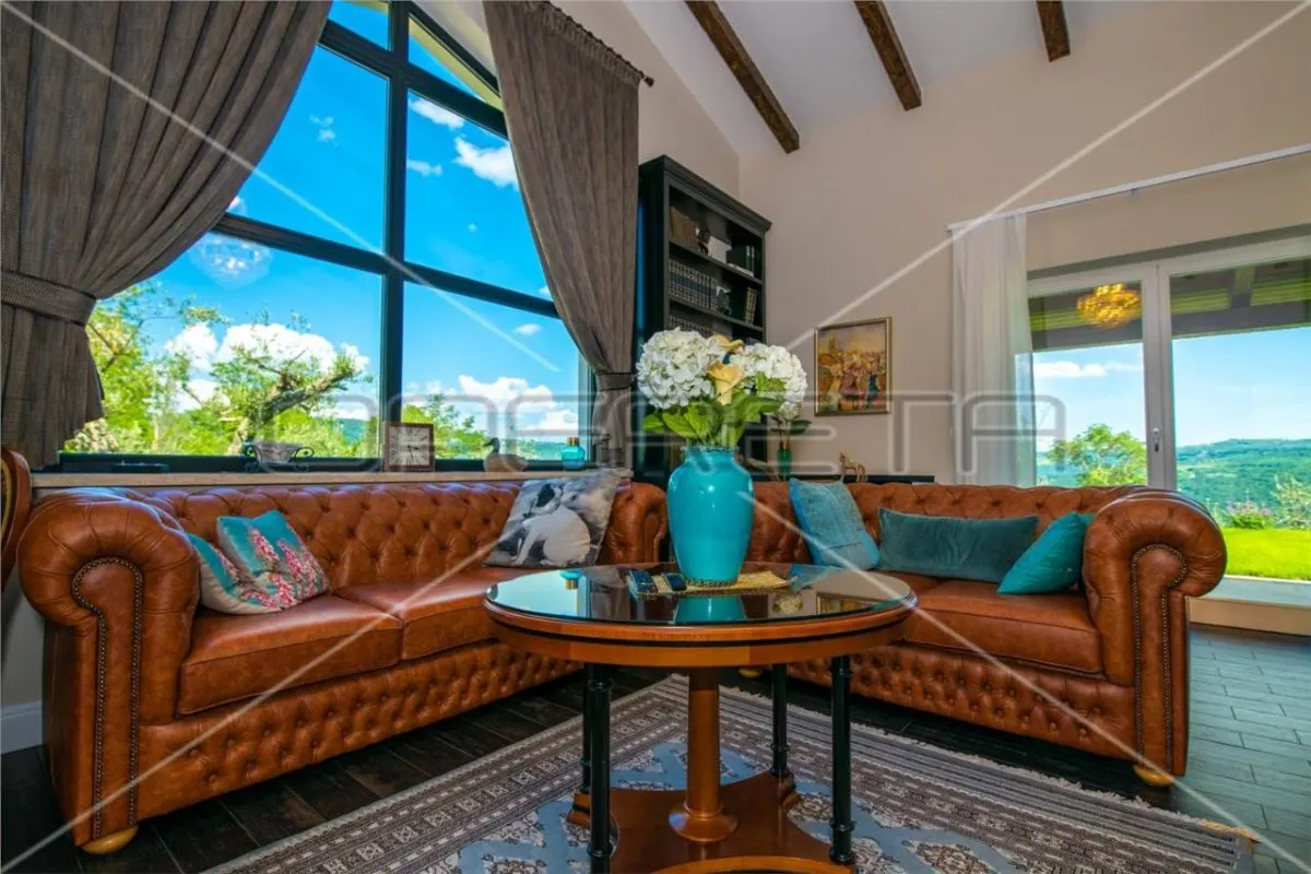 Villa de Lujo en Venta en Groznjan, Croacia - foto 11