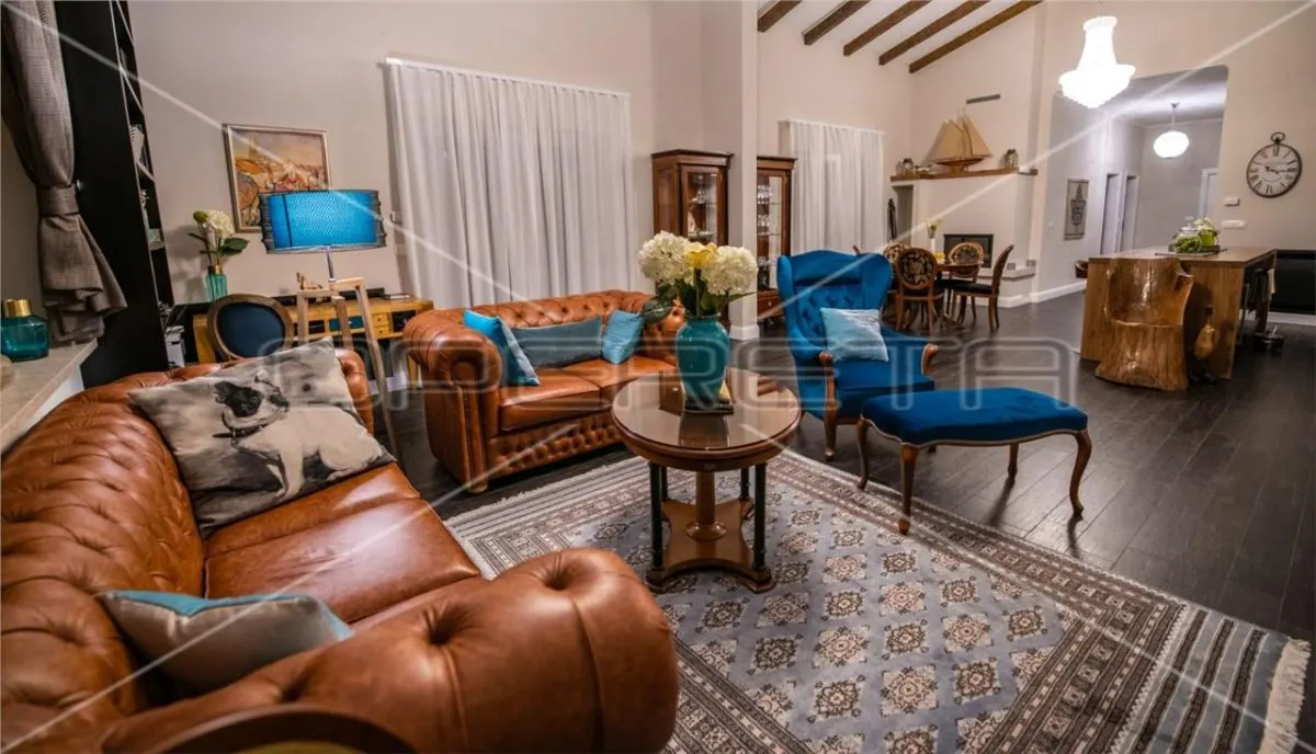 Villa de Lujo en Venta en Groznjan, Croacia - foto 13
