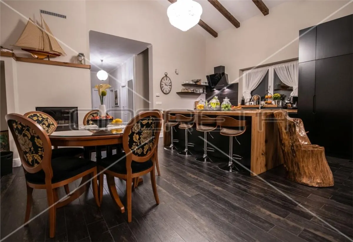 Villa de Lujo en Venta en Groznjan, Croacia - foto 15