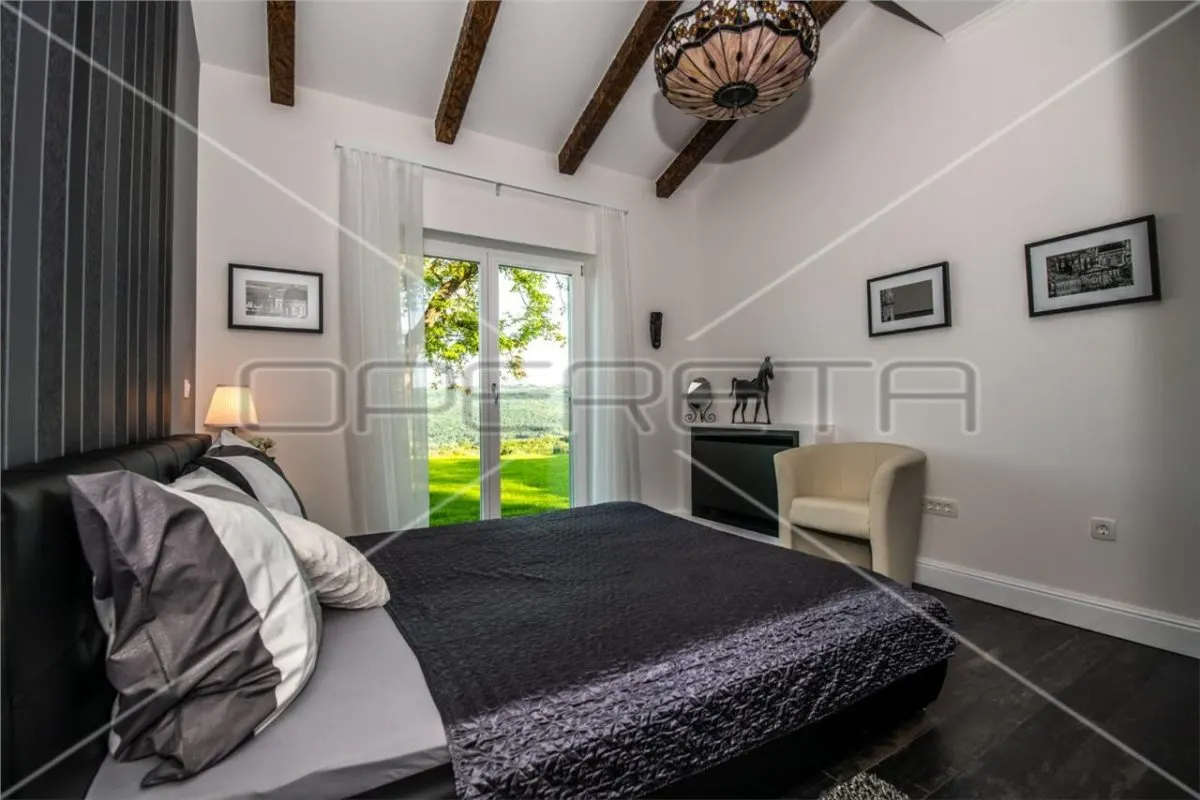 Villa de Lujo en Venta en Groznjan, Croacia - foto 20